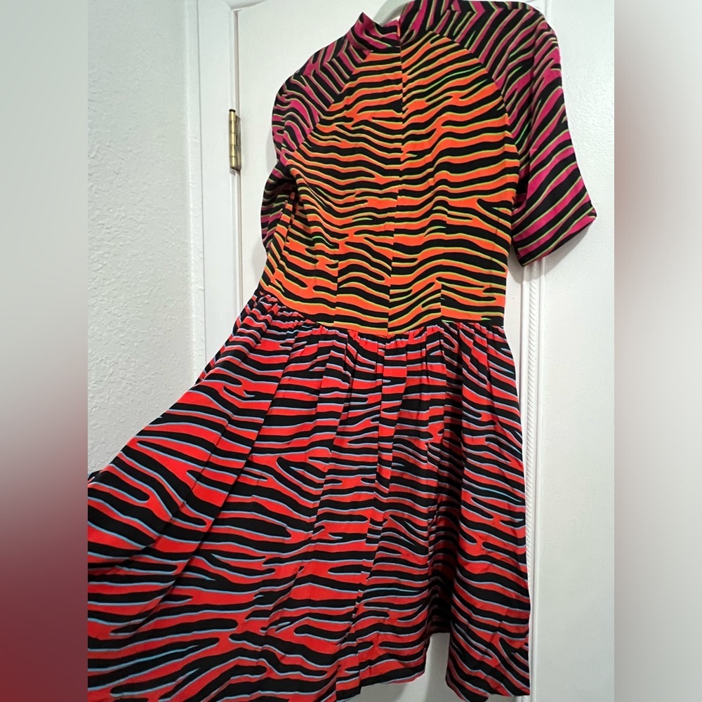 House of Holland striped  silk dress size 2 - Picture 3 of 7